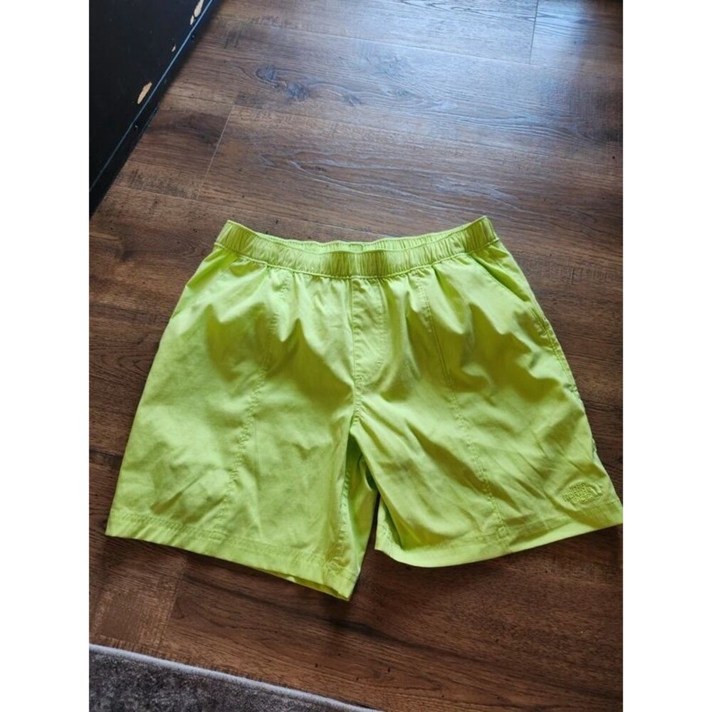 The North Face Class V Pull-On Shorts Sharp Green Men's Medium NWOT Hiking